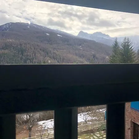 Montello's Place Appartement *